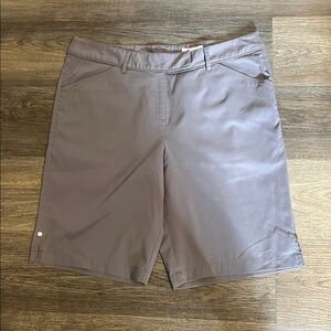 Callaway Women's Golf Shorts Gray Flat Front Polyester Slit Leg Size 16